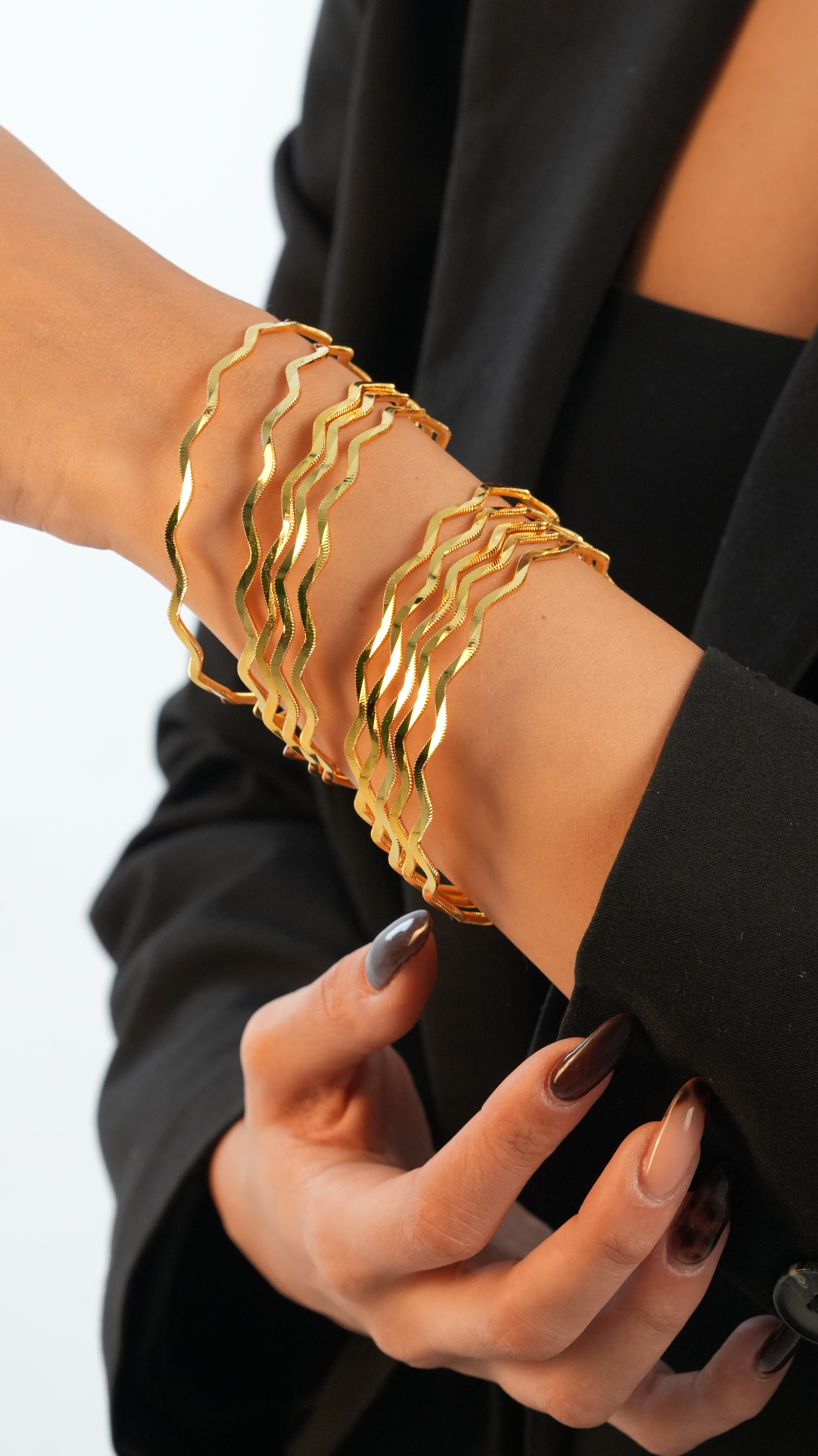 22 Ayar Altın Görünümlü Zigzag Ajda Model Bilezik – 3'lü Set