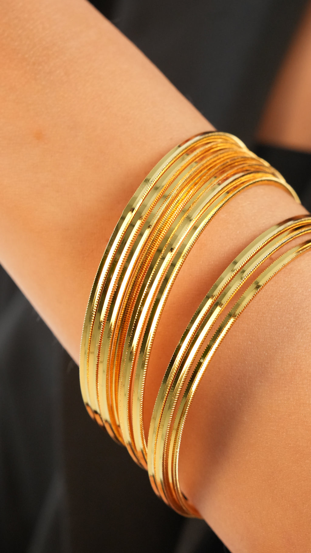 22 Ayar Altın Görünümlü Oluklu Ajda Bilezik