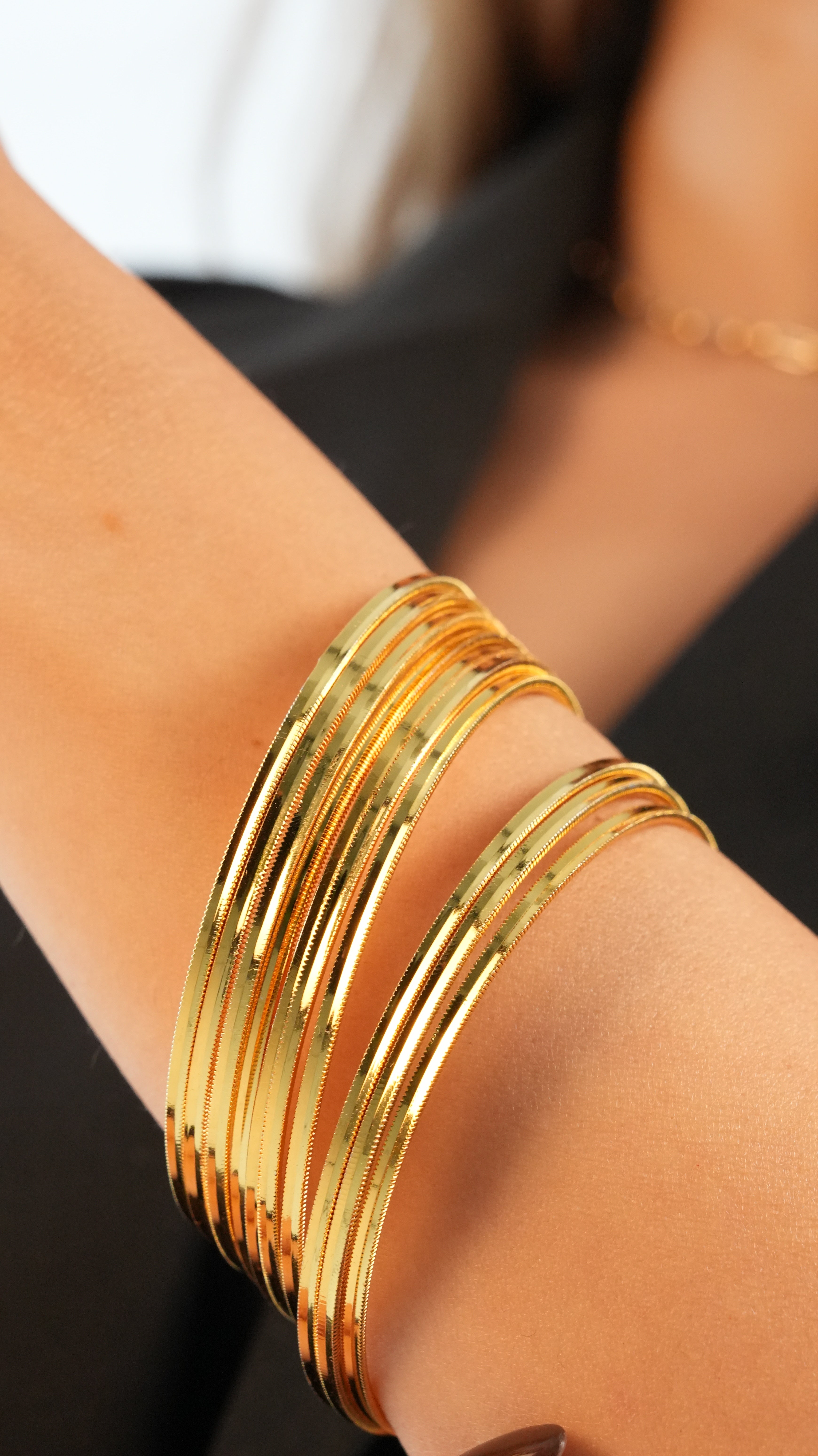 22 Ayar Altın Görünümlü Oluklu Ajda Model Bilezik – 3'lü Set