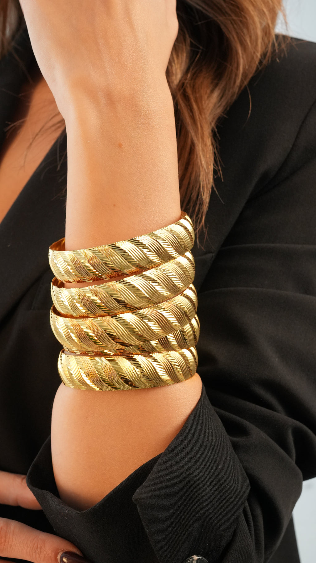 22 Ayar Altın Görünümlü Rüzgar Model Bilezik