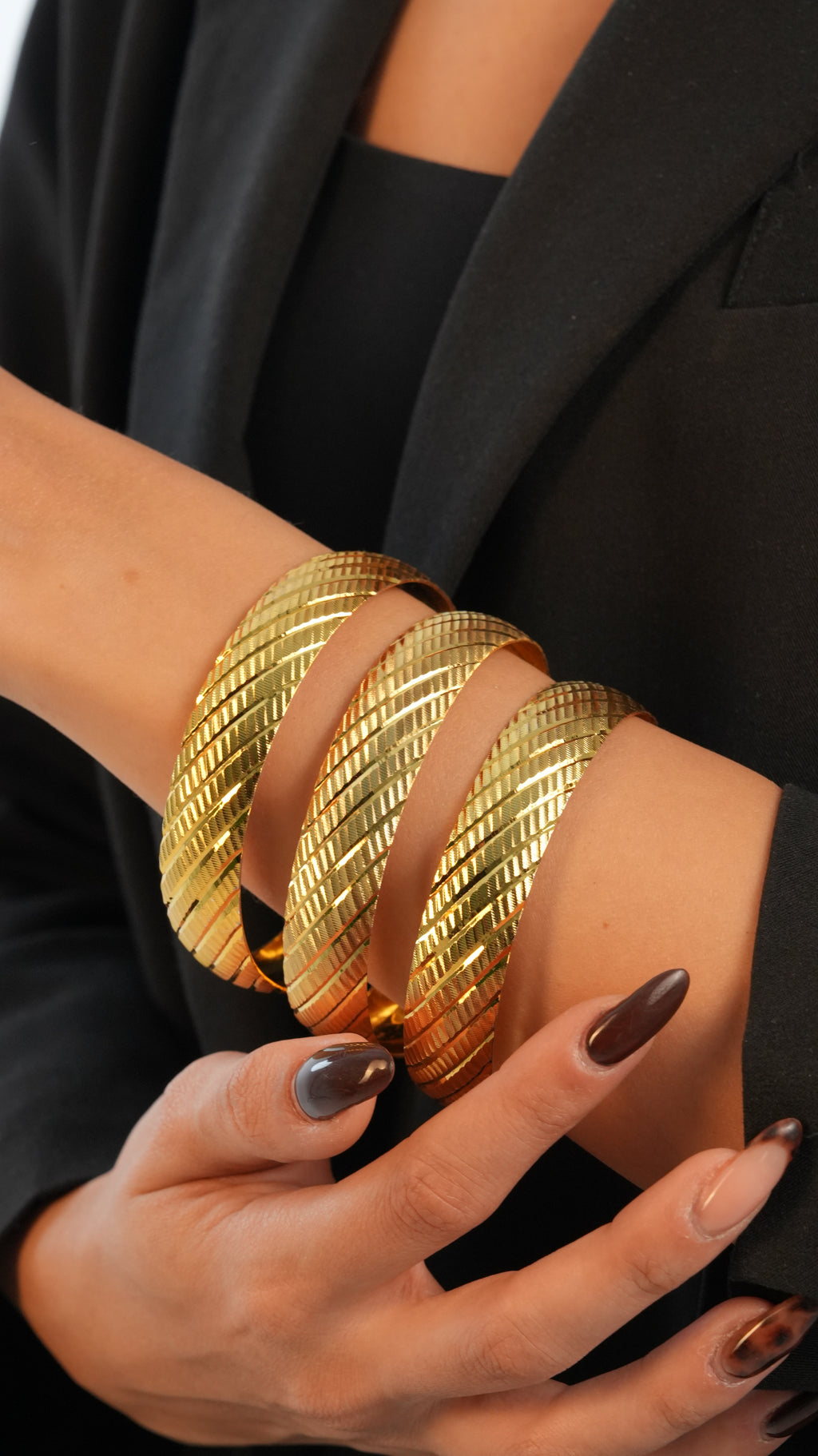 22 Ayar Altın Görünümlü Dalga Modeli Bilezik