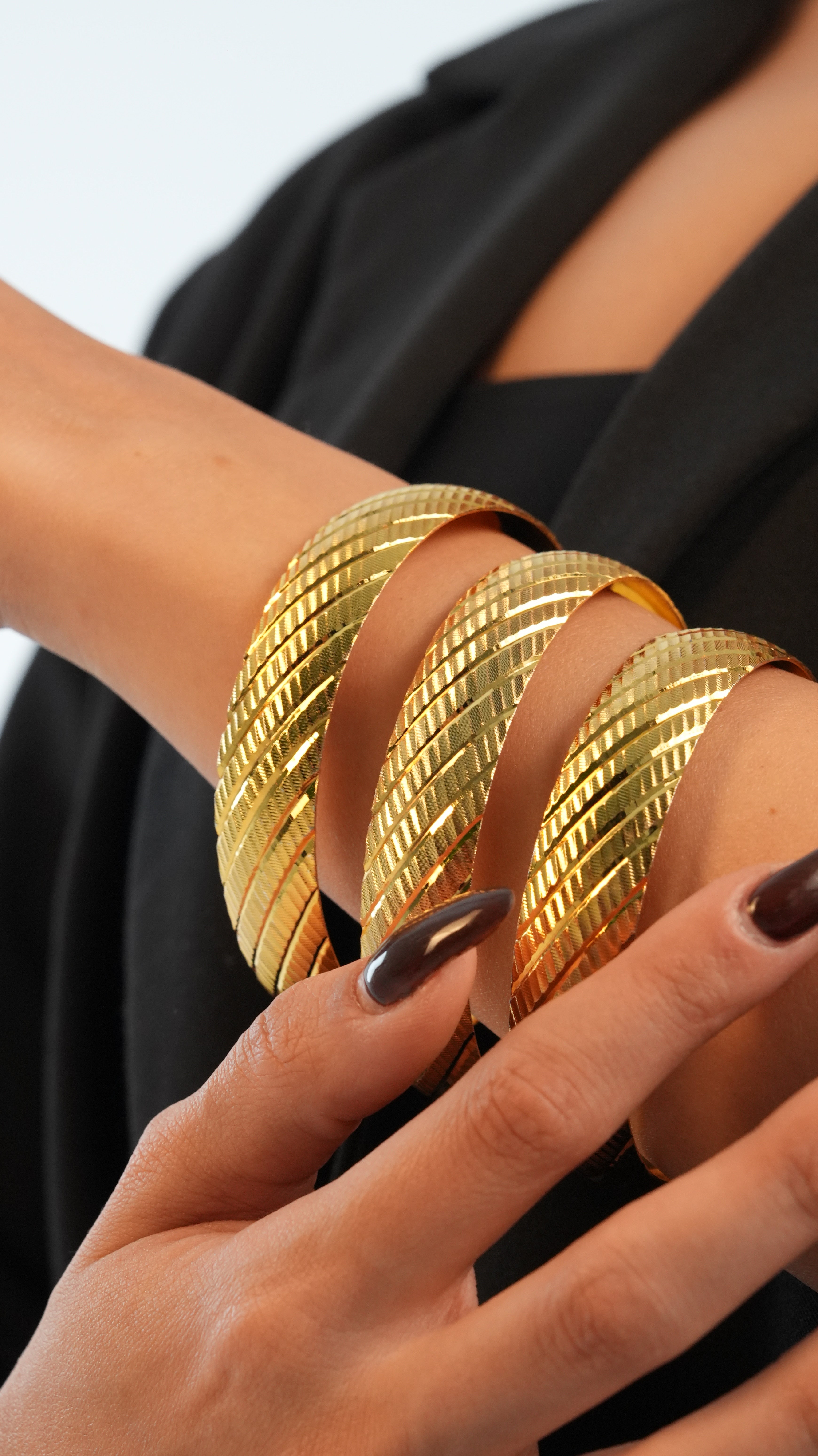 22 Ayar Altın Görünümlü Dalga Modeli Bilezik