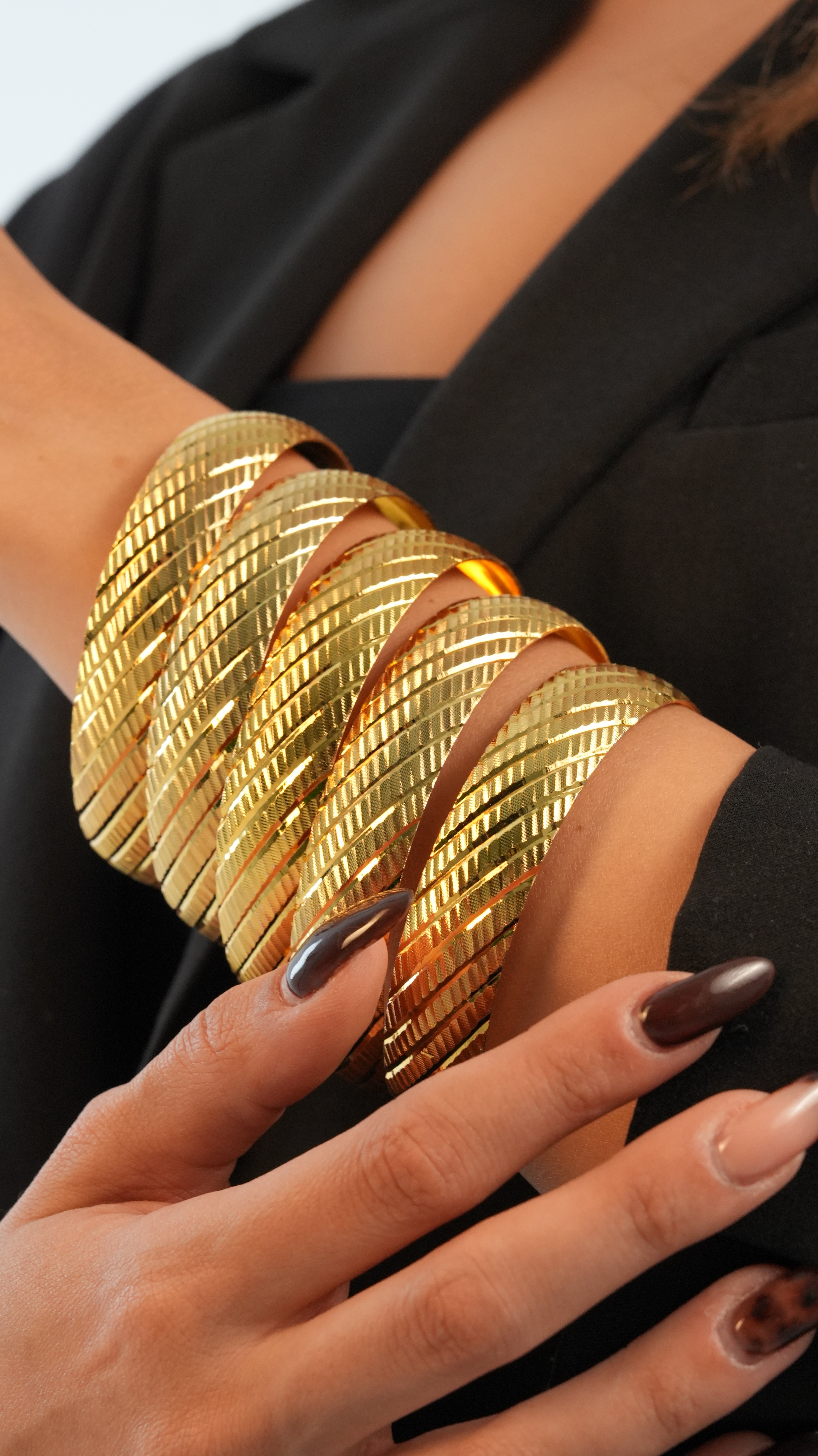 22 Ayar Altın Görünümlü Dalga Modeli Bilezik