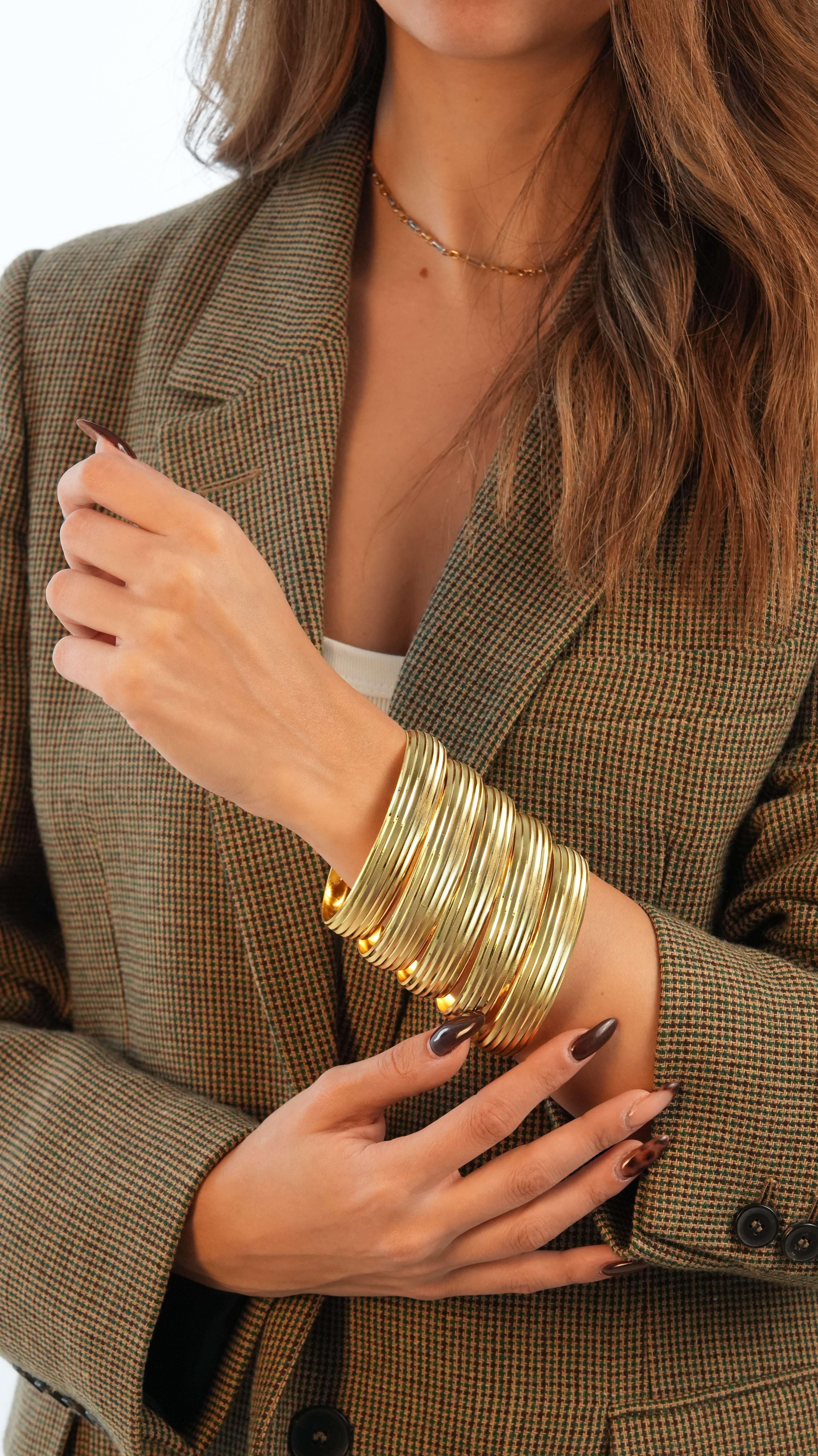 22 Ayar Altın Görünümlü Çiğdem Modeli Bilezik