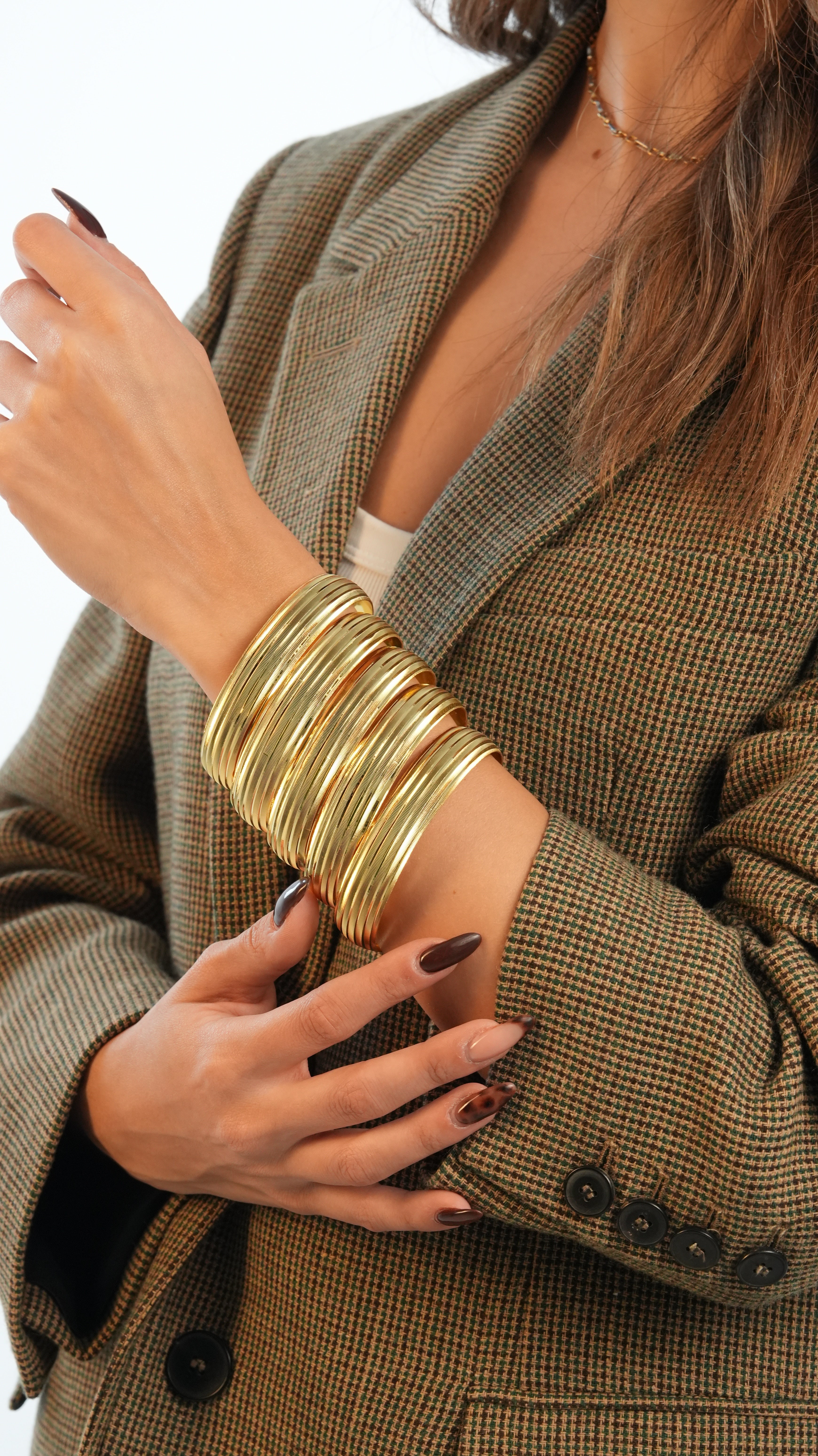 22 Ayar Altın Görünümlü Çiğdem Modeli Bilezik